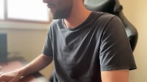 Snapshot of _ur_happy_meal chatting on March 2026 05:14:01 PM DJ online show from March 2026 05:14:01 PM