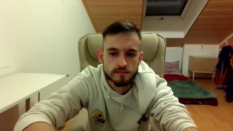 Snapshot of _v_l_a_d_ chatting on January 2025 11:03:01 PM Vlad online show from January 2025 11:03:01 PM