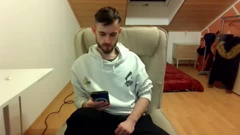 Snapshot of _v_l_a_d_ chatting on February 2025 04:25:01 AM Vlad online show from February 2025 04:25:01 AM