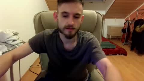 Snapshot of _v_l_a_d_ chatting on February 2025 06:39:01 PM Vlad online show from February 2025 06:39:01 PM