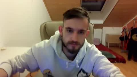 Snapshot of _v_l_a_d_ chatting on February 2025 05:12:01 PM Vlad online show from February 2025 05:12:01 PM