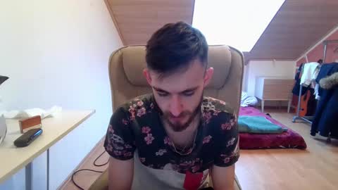 Snapshot of _v_l_a_d_ chatting on February 2025 02:58:02 PM Vlad online show from February 2025 02:58:02 PM