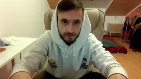 Snapshot of _v_l_a_d_ chatting on February 2025 09:06:02 PM Vlad online show from February 2025 09:06:02 PM