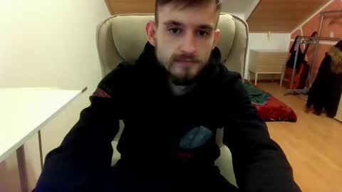 Snapshot of _v_l_a_d_ chatting on February 2025 11:04:02 PM Vlad online show from February 2025 11:04:02 PM