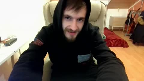 Snapshot of _v_l_a_d_ chatting on February 2025 12:05:01 AM Vlad online show from February 2025 12:05:01 AM