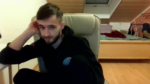 Snapshot of _v_l_a_d_ chatting on February 2025 11:58:02 PM Vlad online show from February 2025 11:58:02 PM