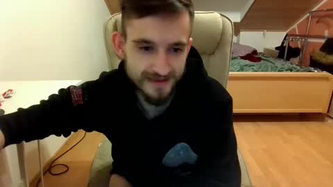 Snapshot of _v_l_a_d_ chatting on February 2025 11:58:02 PM Vlad online show from February 2025 11:58:02 PM