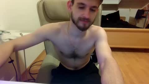 Snapshot of _v_l_a_d_ chatting on March 2025 01:31:02 AM Vlad online show from March 2025 01:31:02 AM