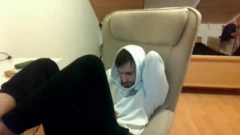 Snapshot of _v_l_a_d_ chatting on March 2025 02:30:02 AM Vlad online show from March 2025 02:30:02 AM