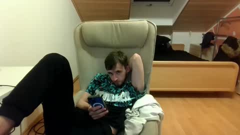 Snapshot of _v_l_a_d_ chatting on March 2025 11:01:02 PM Vlad online show from March 2025 11:01:02 PM