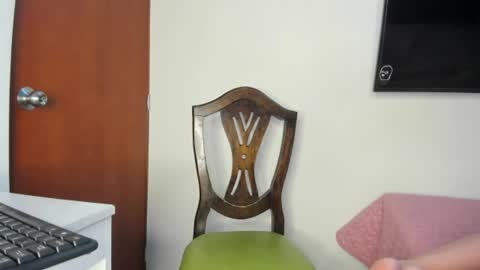 Snapshot of _valentina_69 chatting on July 2026 11:04:02 PM _valentina_69 online show from July 2026 11:04:02 PM