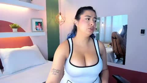 _valeryboobs_ online show from May 2026 01:51:01 PM