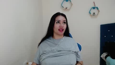 Snapshot of _vitoria1 chatting on March 2025 03:02:02 AM Victoria online show from March 2025 03:02:02 AM