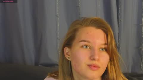 _watchmesmile_ online show from May 2026 04:51:02 AM