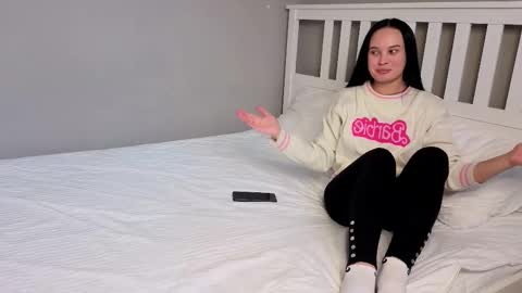 _wild_fox1_ online show from November 2025 08:25:02 AM