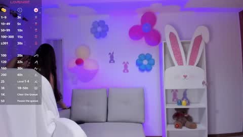 Luisa  online show from April 2026 05:41:01 AM