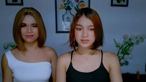 _xxlilly online show from April 2026 07:25:02 AM