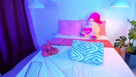 Xynara online show from June 2026 11:16:01 PM