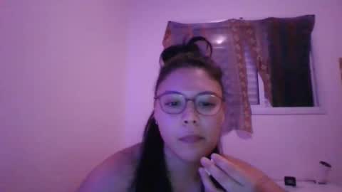 Snapshot of _youme chatting on September 2025 01:17:01 AM _youme online show from September 2025 01:17:01 AM