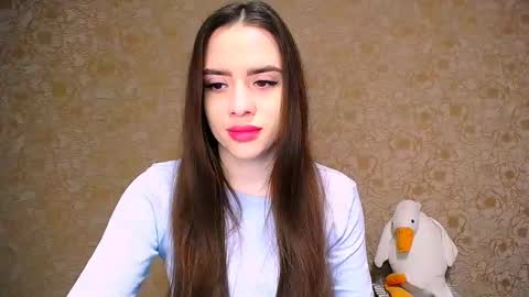 Alisa online show from February 2025 08:00:01 PM