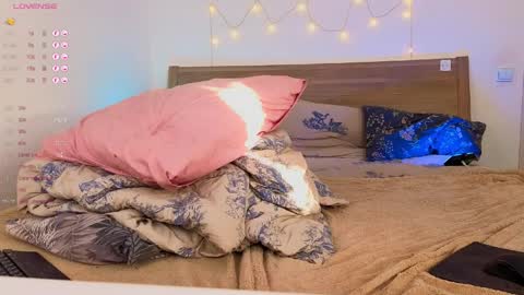 Snapshot of _yourfoxy_ chatting on March 2026 03:11:01 PM LITTLE FOX online show from March 2026 03:11:01 PM