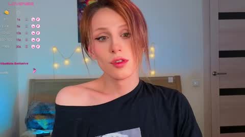 Snapshot of _yourfoxy_ chatting on April 2026 09:47:01 AM LITTLE FOX online show from April 2026 09:47:01 AM