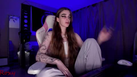 Roxy online show from October 2025 04:29:01 PM