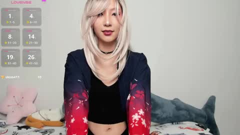 Mia online show from May 2026 10:17:01 PM