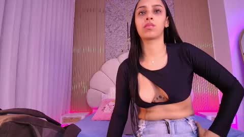 Aisha online show from November 2025 11:51:02 AM