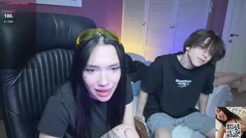 Kris Michael online show from November 2025 07:05:02 PM