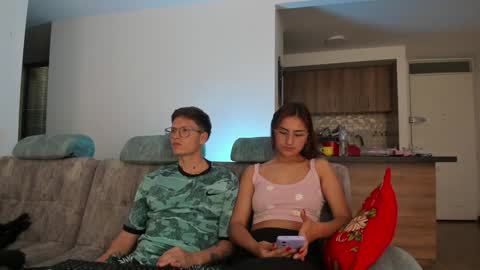 A Sexy Couple online show from December 2024 06:17:01 PM