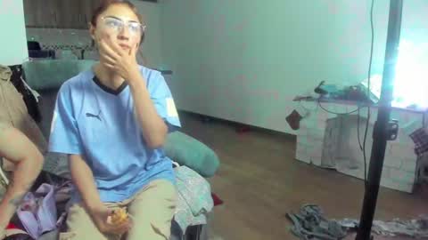 A Sexy Couple online show from January 2025 04:34:01 AM