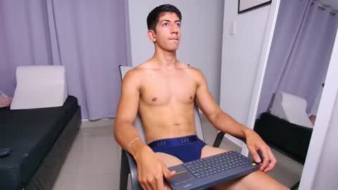 Axel online show from October 2025 01:51:02 AM