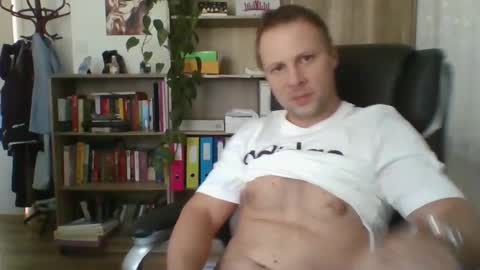 Long distance cumshot online show from February 2025 12:44:01 PM