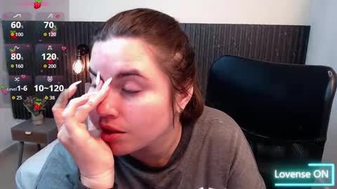 Snapshot of aabby_lee chatting on September 2025 06:43:02 PM Abby Lee online show from September 2025 06:43:02 PM