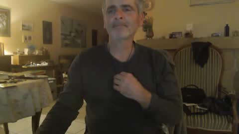 Snapshot of aalex1717 chatting on January 2025 10:23:01 PM Aalex1717 online show from January 2025 10:23:01 PM