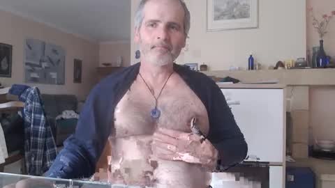 Snapshot of aalex1717 chatting on February 2025 01:55:02 PM Aalex1717 online show from February 2025 01:55:02 PM