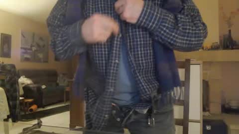 Snapshot of aalex1717 chatting on February 2025 06:04:02 PM Aalex1717 online show from February 2025 06:04:02 PM