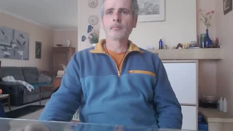 Snapshot of aalex1717 chatting on February 2025 02:14:02 PM Aalex1717 online show from February 2025 02:14:02 PM