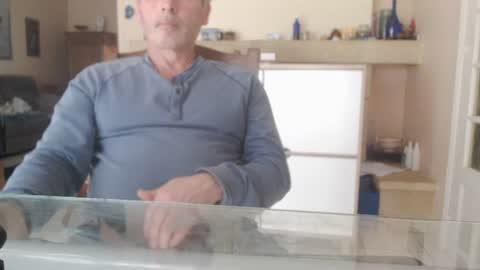 Snapshot of aalex1717 chatting on March 2025 02:01:02 PM Aalex1717 online show from March 2025 02:01:02 PM