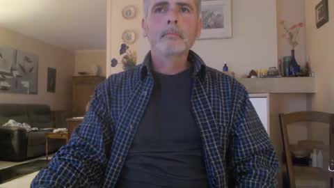 Snapshot of aalex1717 chatting on March 2025 06:00:02 PM Aalex1717 online show from March 2025 06:00:02 PM