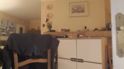 Snapshot of aalex1717 chatting on March 2025 11:01:02 PM Aalex1717 online show from March 2025 11:01:02 PM