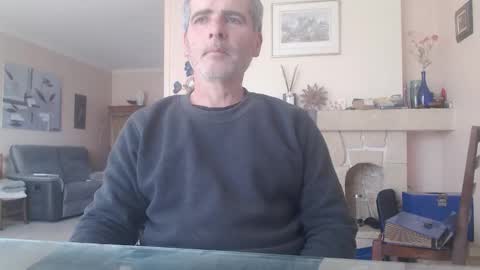 Snapshot of aalex1717 chatting on December 2025 08:52:02 AM Aalex1717 online show from December 2025 08:52:02 AM