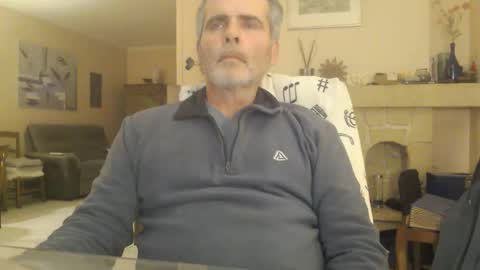 Snapshot of aalex1717 chatting on December 2025 09:54:01 PM Aalex1717 online show from December 2025 09:54:01 PM