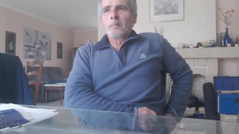 Aalex1717 online show from April 2026 02:37:02 PM