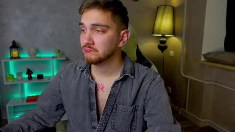 Snapshot of aalexxxxxx chatting on December 2024 06:19:02 AM Alex online show from December 2024 06:19:02 AM