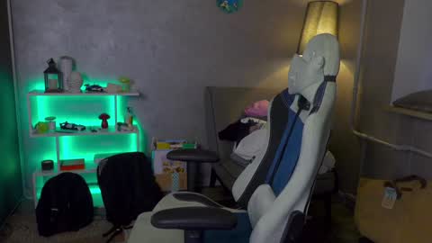 Snapshot of aalexxxxxx chatting on February 2025 04:59:02 AM Alex online show from February 2025 04:59:02 AM