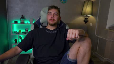 Snapshot of aalexxxxxx chatting on February 2025 05:18:02 AM Alex online show from February 2025 05:18:02 AM