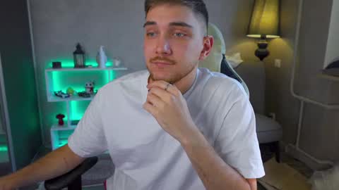 Snapshot of aalexxxxxx chatting on February 2025 11:13:01 AM Alex online show from February 2025 11:13:01 AM