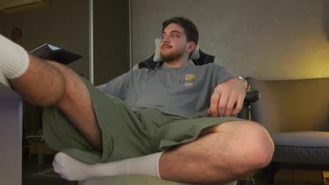 Snapshot of aalexxxxxx chatting on October 2025 08:49:01 AM Alex online show from October 2025 08:49:01 AM